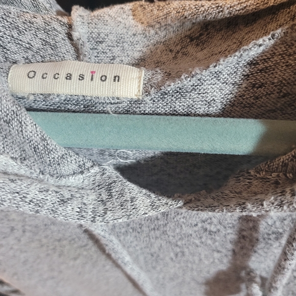 Lightweight pullover hoodie - Picture 3 of 4